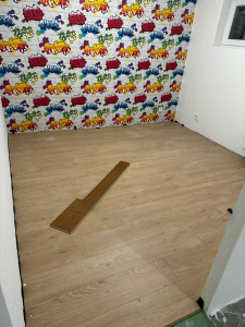 Photo de galerie - Pose parquet chambre avec isolant 