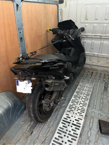 Photo de galerie - Véhicules en panne livraison dans un garage 