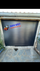 Photo de galerie - Pose porte garage enroulable 