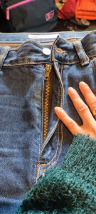 Photo de galerie - Changement d'une fermeture éclair cassée