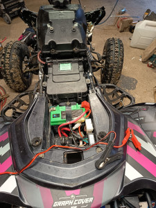 Photo de galerie - Dépannage sur véhicule quadricycle 
redémarrage moteur 