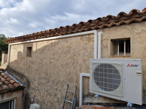 Photo de galerie - Installation d’un tri-split à la Ciotat. 