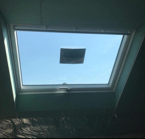 Photo de galerie - Pose d une fenêtre de toit 