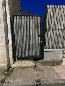 Photo de galerie - Portillon de clôture avec occultant 