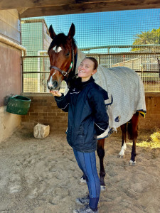 Photo de galerie - J’ai travaillé dans une écurie de course et je fais de l’équitation depuis plus que 10 ans