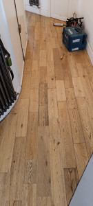 Photo de galerie - Réparation d'un parquet massif a la demande d'une client suite a dégâts des eaux sans nouvelle de l'assurance 