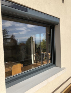 Photo de galerie - Volets Roulants solaire