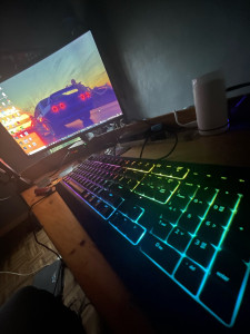 Photo de galerie - Création setup gaming 100% personnalisée 
