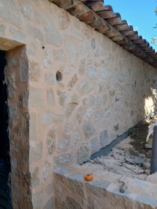 Photo de galerie - Un trvaille de mur en pierre