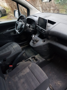 Photo de galerie - Utilitaire de chantier (avant)