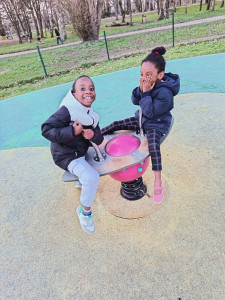 Photo de galerie - N’hésitez pas à me les confier,il sont en sécurité 