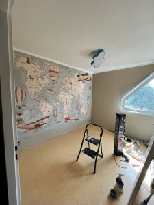 Photo de galerie - Enduit , ponçage, pose luminaire et peinture et dans chambre d’un  petit garçon  