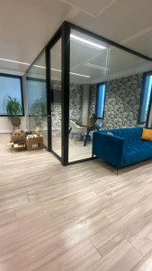 Photo de galerie - ✅un espace soigné (vitres, surface,mures et sol) à votre convenance professionnelle? 