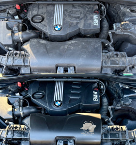 Photo de galerie - Nettoyage compartiment moteur 