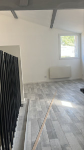 Photo de galerie - Pose parquet et barrière sécurité 