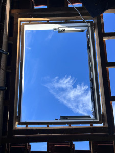 Photo de galerie - Pose d’un velux 