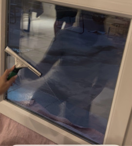 Photo de galerie - Nettoyeur de vitres