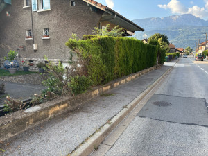 Photo de galerie - Dessoucher et pose clôture