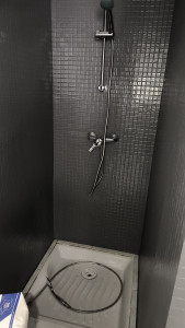 Photo de galerie - Peinture carrelage salle de bain 