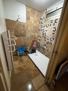 Photo de galerie - Rénovation complète salle de bain( en Travertin)