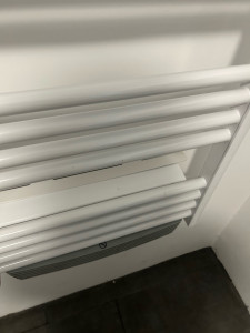 Photo de galerie - Sèche serviette nettoyer en profondeur 