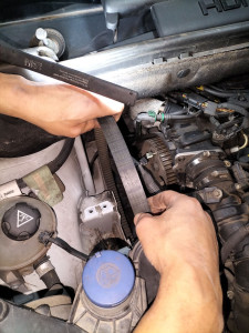 Photo de galerie - Remplacement courroie de distribution 