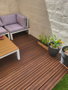 Photo de galerie - Nettoyage ponçage peinture de la terrasse