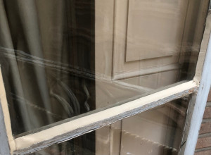 Photo de galerie - Réfection du mastic de fenêtre 