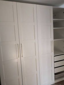 Photo de galerie - Armoire pax 4 portes