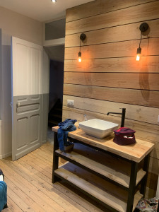 Photo de galerie - Fabrication meuble + bardage mural 