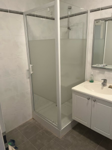 Photo de galerie - Installation cabine de douche 