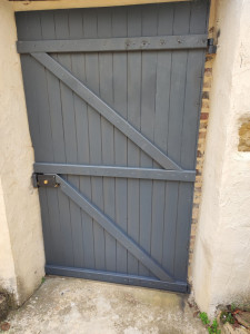 Photo de galerie - Création et installation d' une porte extérieure 