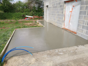 Photo de galerie - Agrandissement et coulage terrasse beton