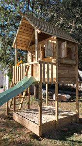 Photo de galerie - Montage aire de jeux