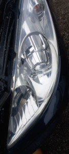 Photo de galerie - Rénovation lustrage optique de phare