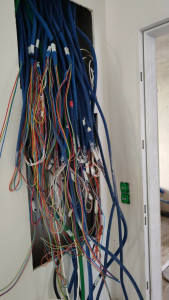 Photo de galerie - Préparation des départs pour pose de tableau électrique 