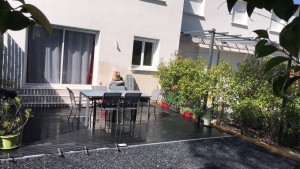 Photo de galerie - Création terrasse/ aménagement complet du jardin du client (graviers/plantes/ tailles)