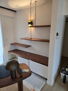 Photo de galerie - Réalisation  étagères et meuble bas 