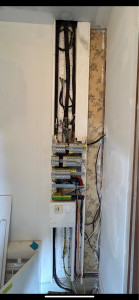 Photo de galerie - Remise au normes tableau electrique avec remise en propreté et dépannage avant passage d’un consuel validé