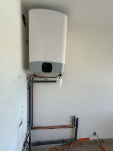 Photo de galerie - Installation neuve en cuivre , chauffe-eau extra plat