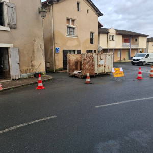 Photo de galerie - Pose de benne Évacuation gravats 