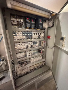 Photo de galerie - Dépannage électrique d'urgence dans une usine 
