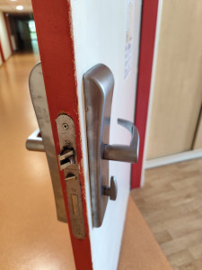 Photo de galerie - Changement de serrure électronique 