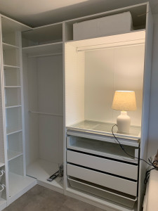 Photo de galerie - Montage d’un dressing pax
