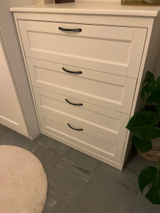 Photo de galerie - Montage commode IKEA 