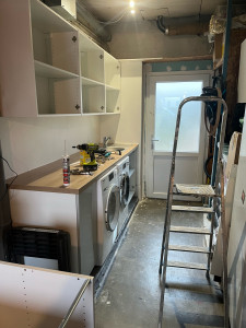 Photo de galerie - Montage meuble haut et bas après plâtreries et plomberie 