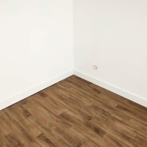 Photo de galerie - Pose de lino + plinthes 