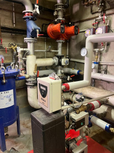 Photo de galerie - Réparation de fuite d'eau dans un chaufferie 