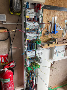 Photo de galerie - Dépannage, réalisation de tableaux électriques, remise aux normes et panneaux solaires