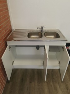 Photo de galerie - J ai installer un meuble evier dans une cuisine est raccordement eau froide et chaude.